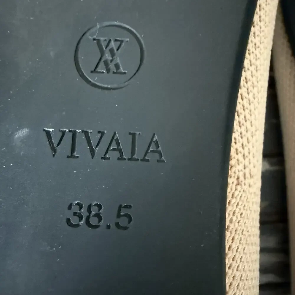 Vivaia light wear